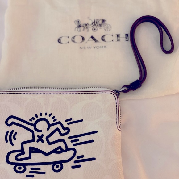 Coach monogram wristlet - Picture 3 of 4